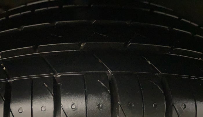 2020 KIA SONET HTX 1.0 IMT, Petrol, Manual, 48,037 km, Right Rear Tyre Tread