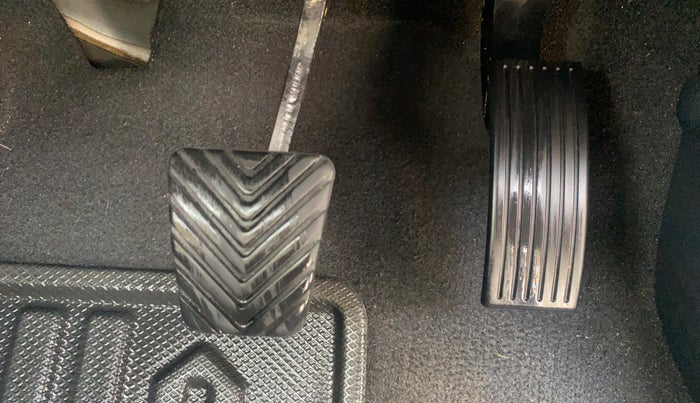 2020 KIA SONET HTX 1.0 IMT, Petrol, Manual, 48,037 km, Pedals