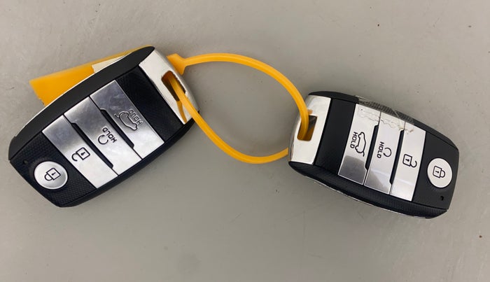 2020 KIA SONET HTX 1.0 IMT, Petrol, Manual, 48,037 km, Key Close Up