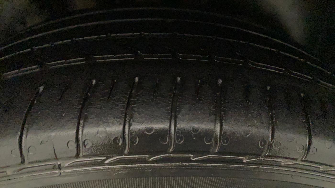 2019 Volkswagen Ameo HIGHLINE PLUS 1.5L AT 16 ALLOY, Diesel, Automatic, 63,113 km, Right Rear Tyre Tread