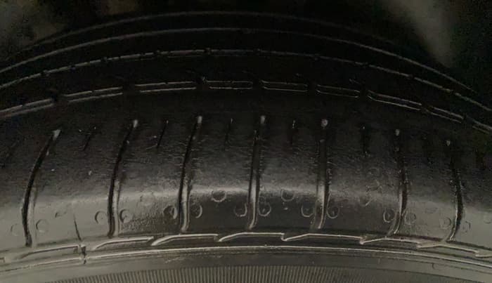 2019 Volkswagen Ameo HIGHLINE PLUS 1.5L AT 16 ALLOY, Diesel, Automatic, 63,113 km, Right Rear Tyre Tread