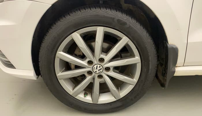 2019 Volkswagen Ameo HIGHLINE PLUS 1.5L AT 16 ALLOY, Diesel, Automatic, 63,113 km, Left Front Wheel