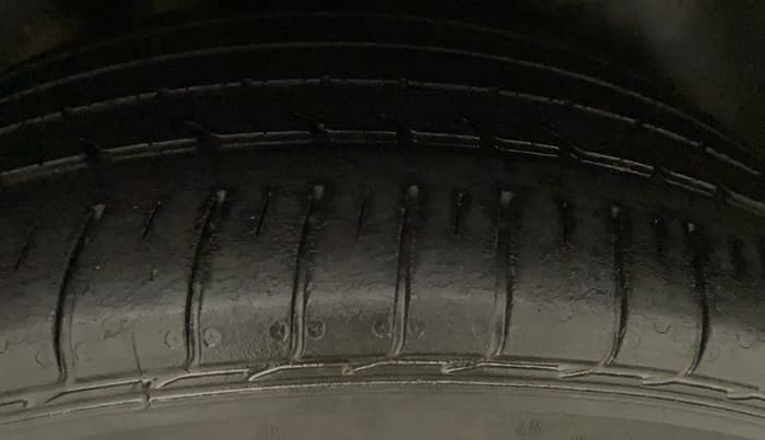 2019 Volkswagen Ameo HIGHLINE PLUS 1.5L AT 16 ALLOY, Diesel, Automatic, 63,113 km, Left Rear Tyre Tread