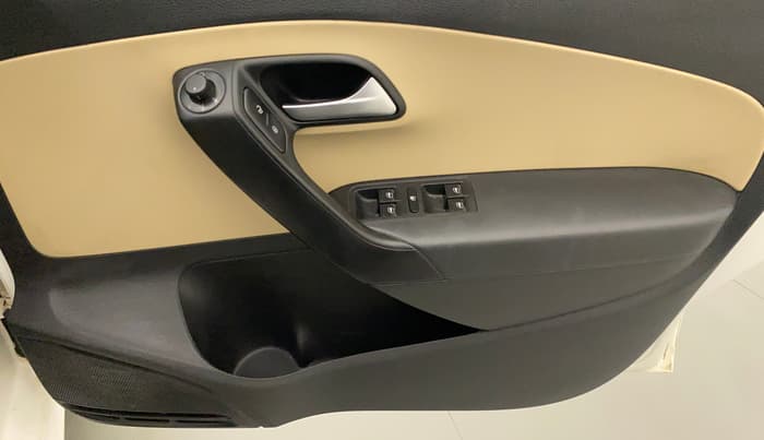 2019 Volkswagen Ameo HIGHLINE PLUS 1.5L AT 16 ALLOY, Diesel, Automatic, 63,113 km, Driver Side Door Panels Control