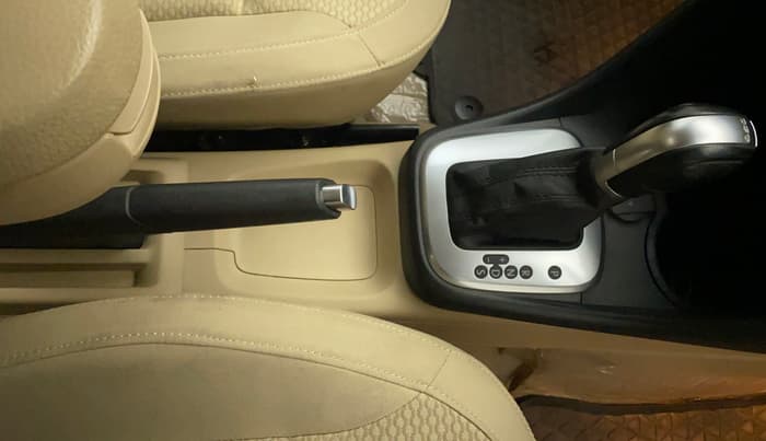 2019 Volkswagen Ameo HIGHLINE PLUS 1.5L AT 16 ALLOY, Diesel, Automatic, 63,113 km, Gear Lever