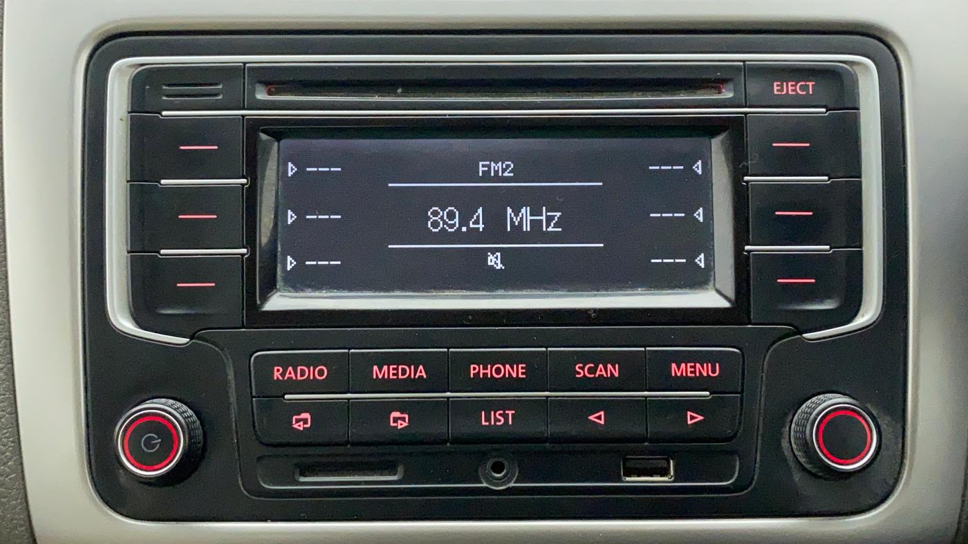 2014 Volkswagen Vento HIGHLINE PETROL, Petrol, Manual, 70,036 km, Infotainment System
