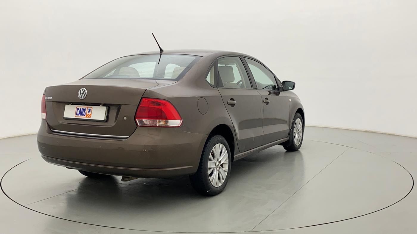 2014 Volkswagen Vento HIGHLINE PETROL, Petrol, Manual, 70,036 km, Right Back Diagonal
