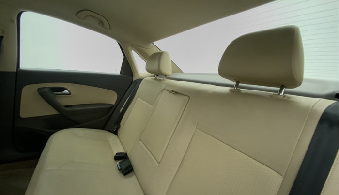 2014 Volkswagen Vento HIGHLINE PETROL, Petrol, Manual, 70,036 km, Right Side Rear Door Cabin