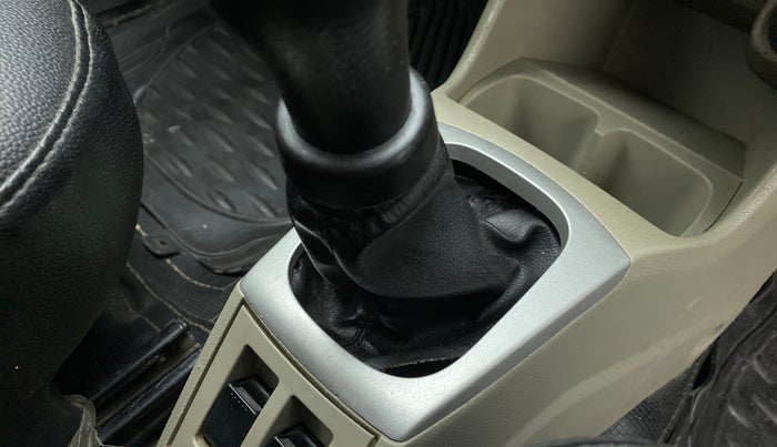 2018 Maruti Alto K10 VXI, Petrol, Manual, 96,295 km, Gear lever - Boot cover slightly torn