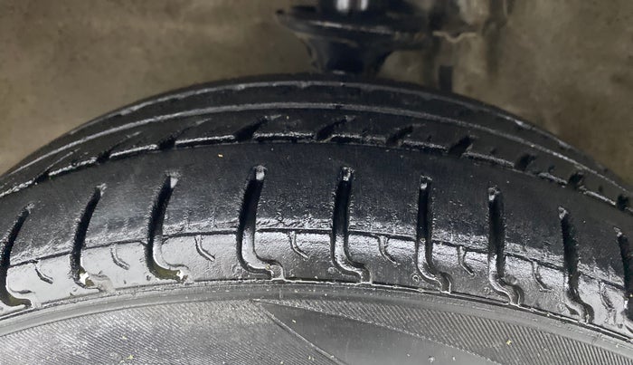 2018 Maruti Alto K10 VXI, Petrol, Manual, 96,295 km, Left Front Tyre Tread