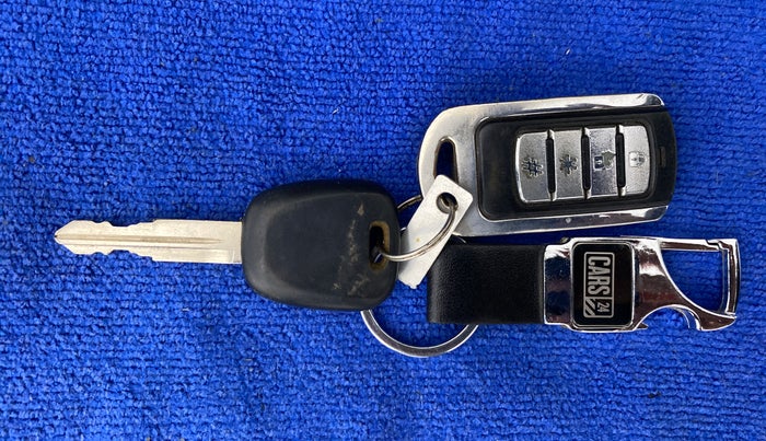2018 Maruti Alto K10 VXI, Petrol, Manual, 96,295 km, Key Close Up