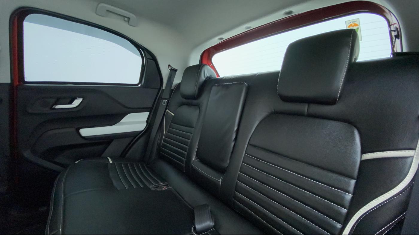 2022 Tata PUNCH CREATIVE AMT 1.2 RTN DUAL TONE, Petrol, Automatic, 3,750 km, Right Side Rear Door Cabin