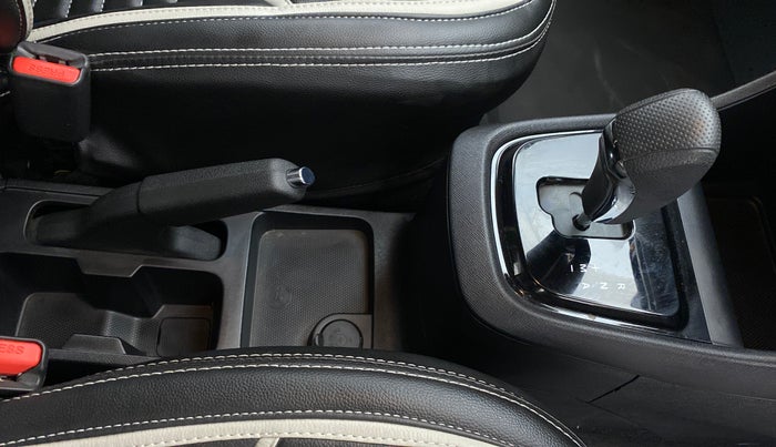 2022 Tata PUNCH CREATIVE AMT 1.2 RTN DUAL TONE, Petrol, Automatic, 3,750 km, Gear Lever
