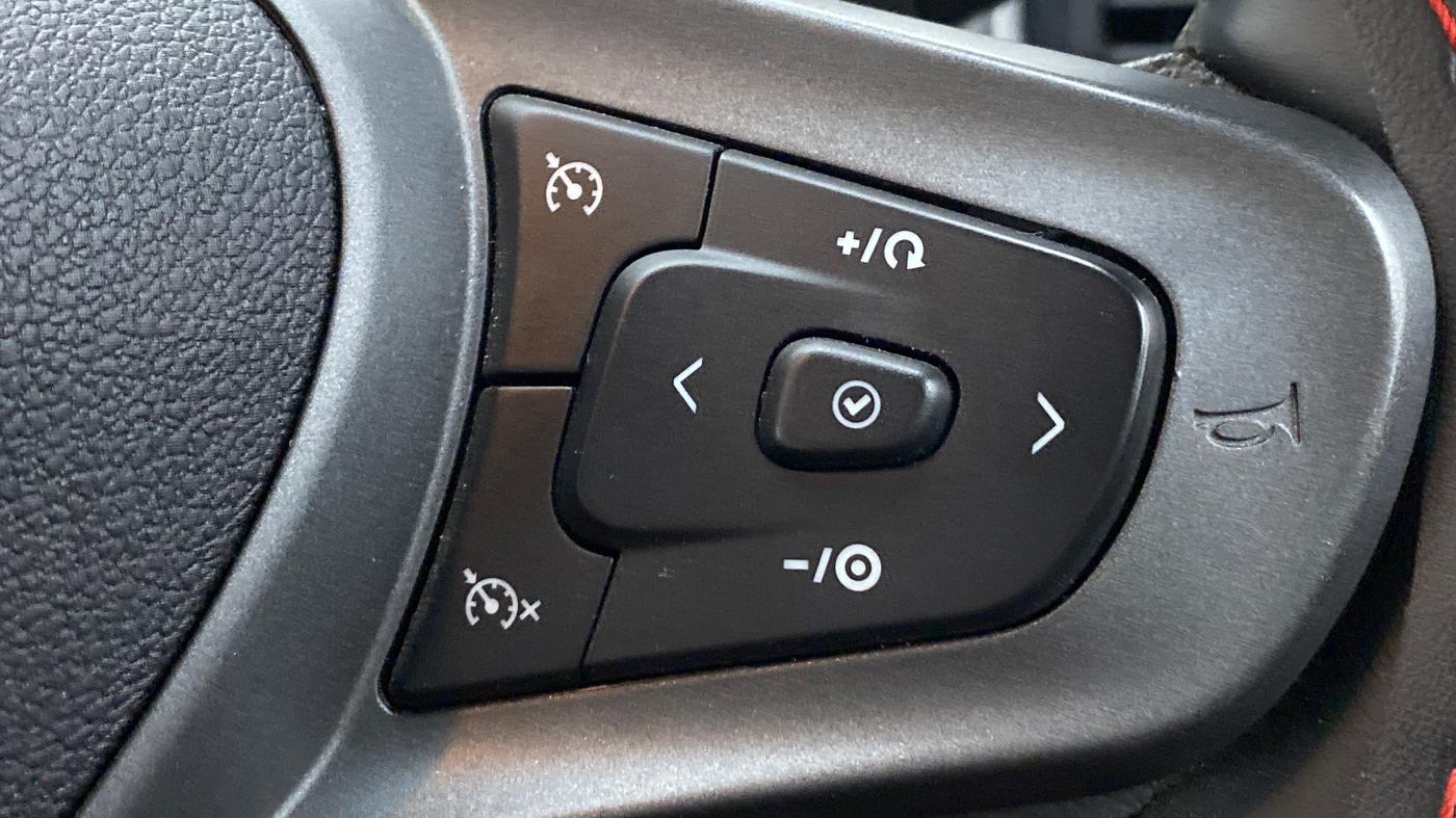 2022 Tata PUNCH CREATIVE AMT 1.2 RTN DUAL TONE, Petrol, Automatic, 3,750 km, Adaptive Cruise Control