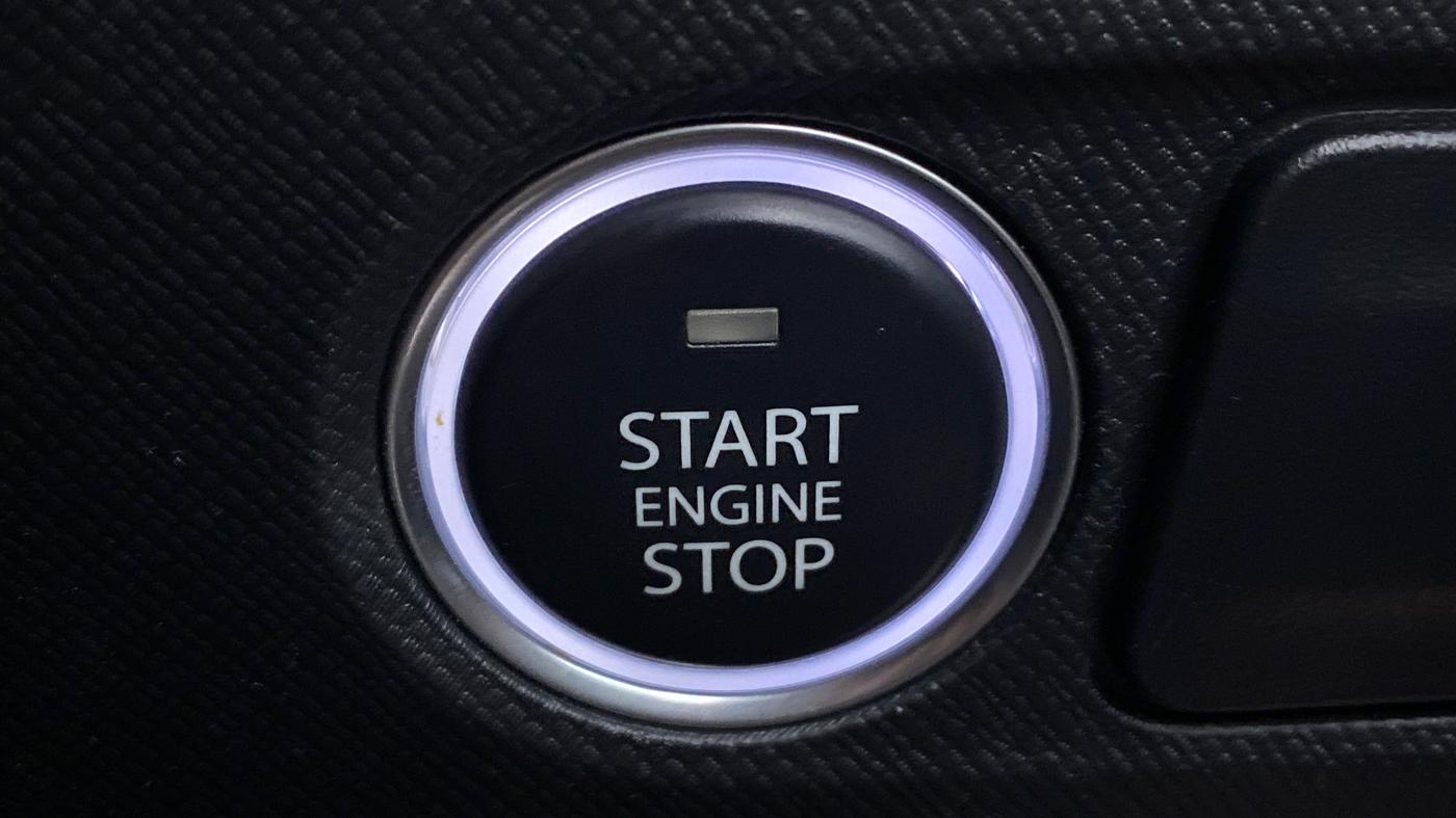 2022 Tata PUNCH CREATIVE AMT 1.2 RTN DUAL TONE, Petrol, Automatic, 3,750 km, Keyless Start/ Stop Button