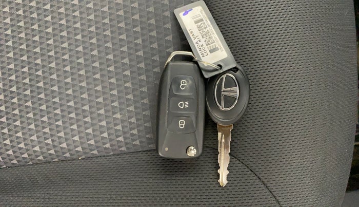 2019 Tata Tiago XZ PETROL, Petrol, Manual, 68,233 km, Key Close Up