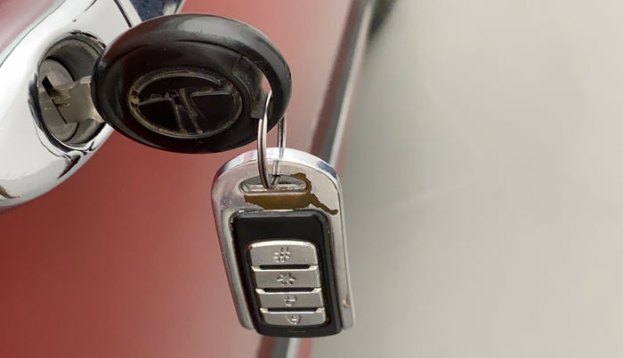 2018 Tata Tiago XM DIESEL, Diesel, Manual, 60,917 km, Lock system - Dork lock functional only from remote key