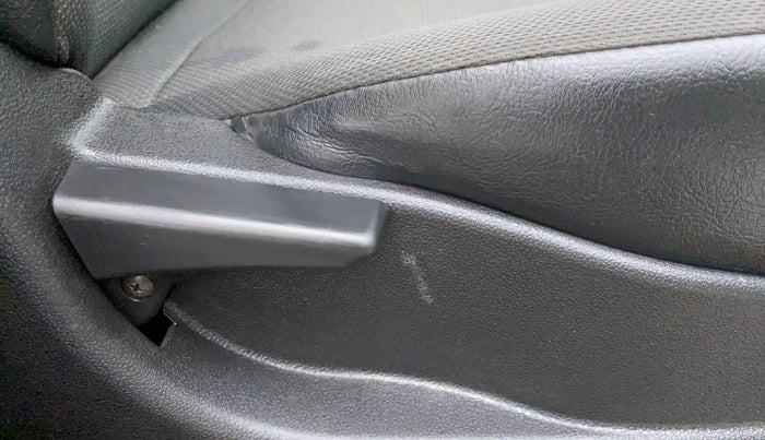 2018 Tata Tiago XM DIESEL, Diesel, Manual, 60,917 km, Driver Side Adjustment Panel
