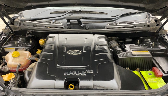 2017 Mahindra XUV500 W10, Diesel, Manual, 65,122 km, Engine View