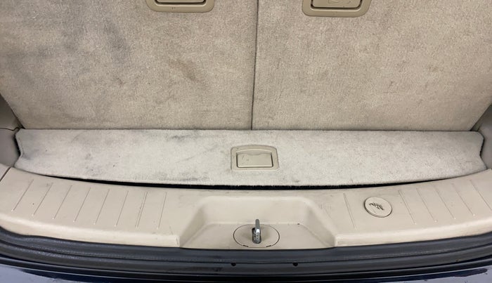 2017 Mahindra XUV500 W10, Diesel, Manual, 65,122 km, Boot Inside