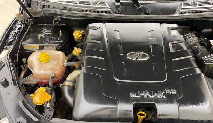 2017 Mahindra XUV500 W10, Diesel, Manual, 65,122 km, Engine View - Right