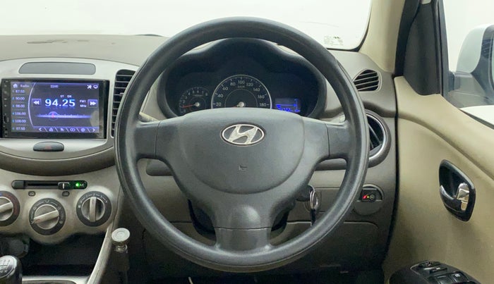 2013 Hyundai i10 MAGNA 1.2, CNG, Manual, 74,994 km, Steering Wheel Close Up
