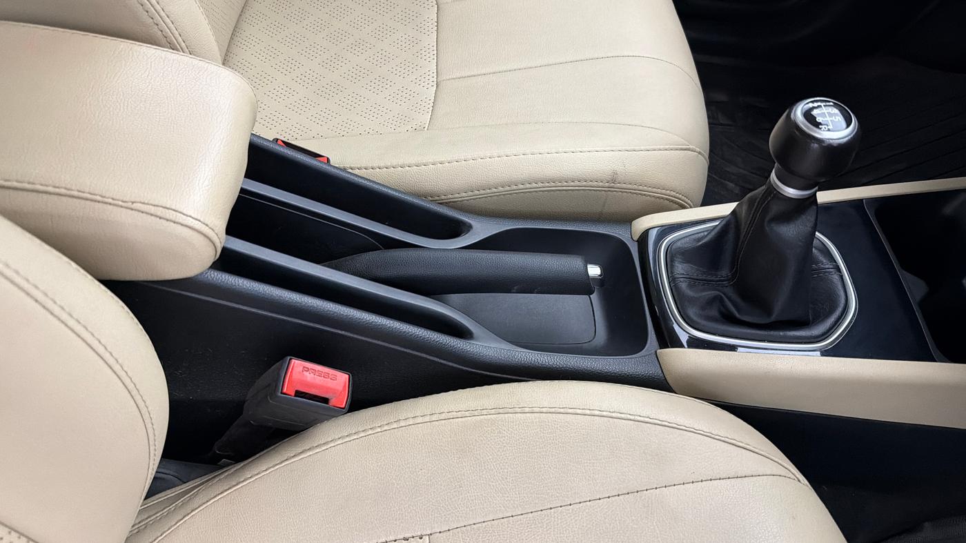 2022 Honda City 1.5L I-VTEC V MT 5TH GEN, Petrol, Manual, 69,545 km, Gear Lever