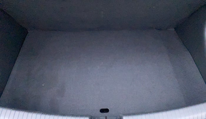 2018 Hyundai Grand i10 MAGNA 1.2 VTVT, Petrol, Manual, 35,038 km, Boot Inside View