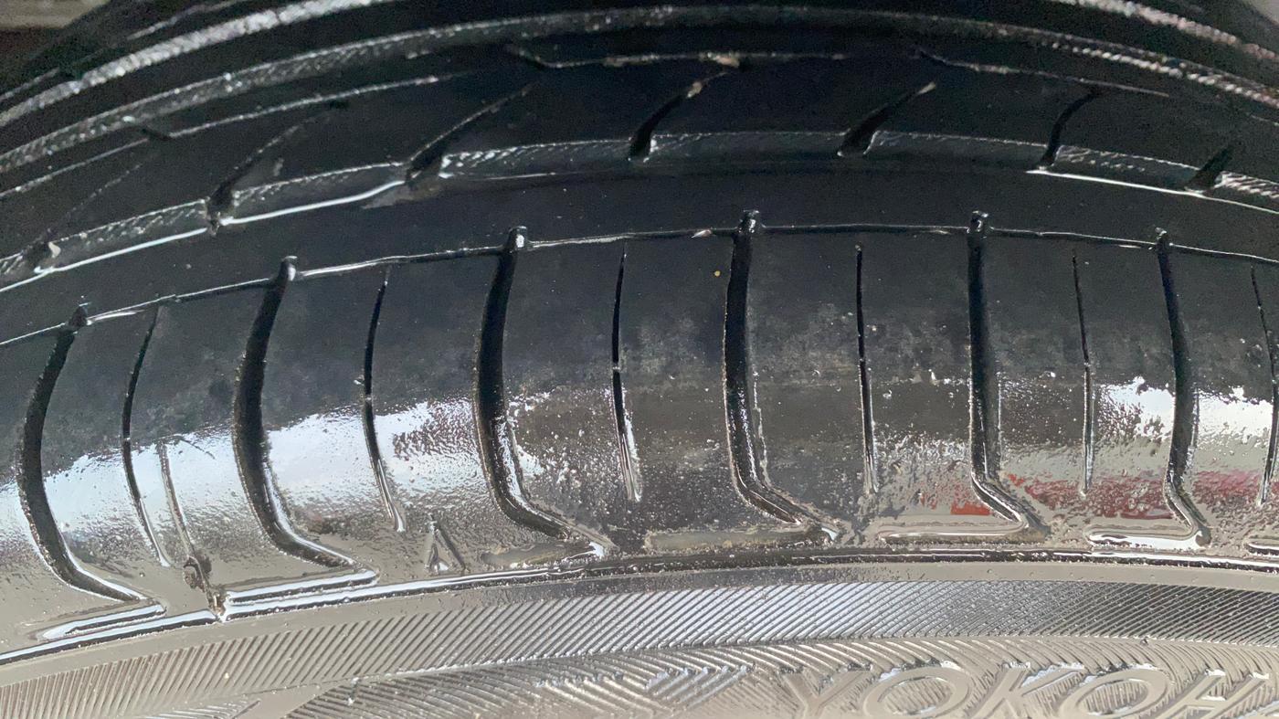 2018 Maruti Ciaz DELTA 1.5 SHVS MT PETROL, Petrol, Manual, 1,40,421 km, Right Rear Tyre Tread