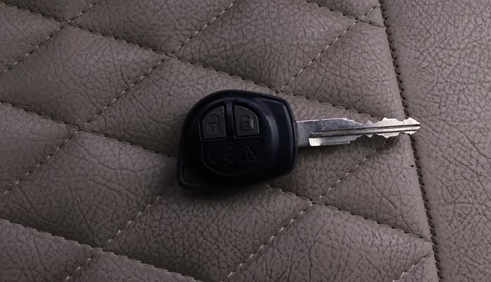 2018 Maruti Ciaz DELTA 1.5 SHVS MT PETROL, Petrol, Manual, 1,40,421 km, Key Close Up