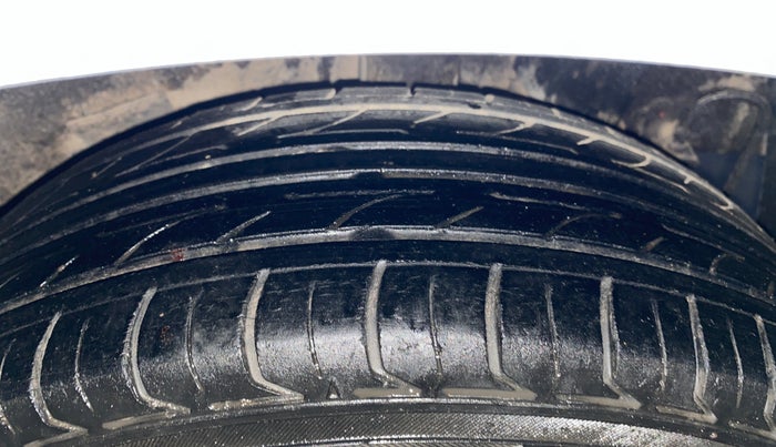 2015 Hyundai Grand i10 SPORTZ 1.2 KAPPA VTVT, Petrol, Manual, 82,293 km, Left Rear Tyre Tread