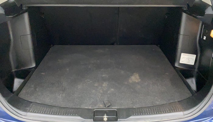 2018 Maruti S Cross ZETA 1.3 SHVS, Diesel, Manual, 49,846 km, Boot Inside
