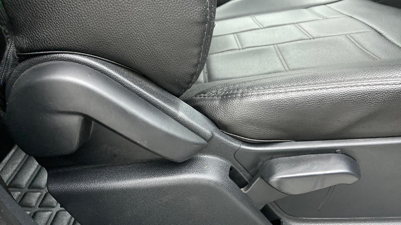 2019 Ford Ecosport 1.5 TREND TI VCT, Petrol, Manual, 6,276 km, Driver Side Adjustment Panel