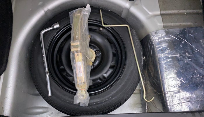 2010 Ford Figo 1.2 TITANIUM DURATEC, Petrol, Manual, 61,906 km, Spare Tyre