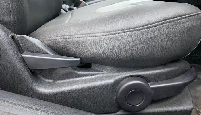 2010 Ford Figo 1.2 TITANIUM DURATEC, Petrol, Manual, 61,906 km, Driver Side Adjustment Panel