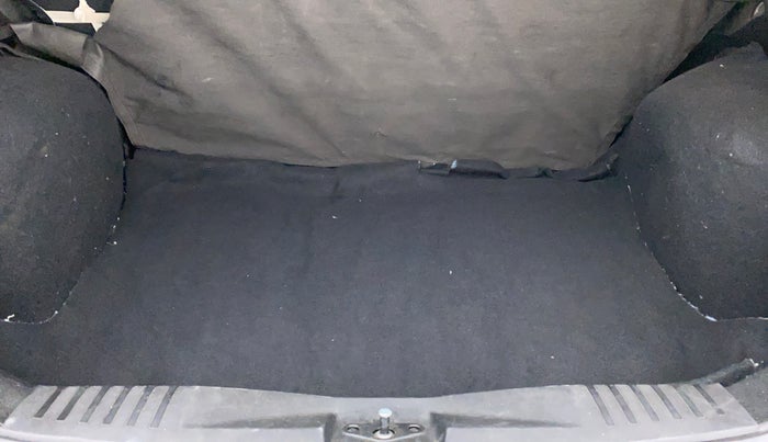 2010 Ford Figo 1.2 TITANIUM DURATEC, Petrol, Manual, 61,906 km, Boot Inside