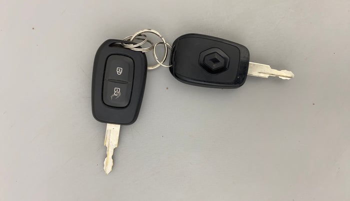 2023 Renault Kwid RXT 1.0 AMT, Petrol, Automatic, 8,910 km, Key Close Up