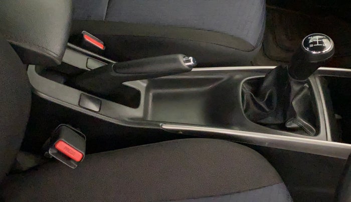 2021 Maruti Baleno ALPHA PETROL 1.2, Petrol, Manual, 21,455 km, Gear Lever