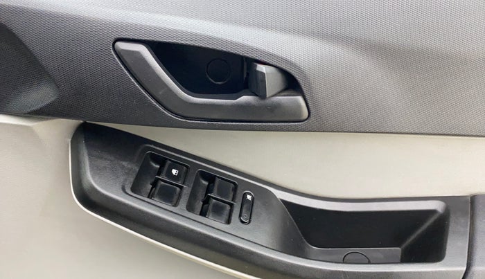 2022 Tata Tiago XT CNG, CNG, Manual, 99,275 km, Driver Side Door Panels Control