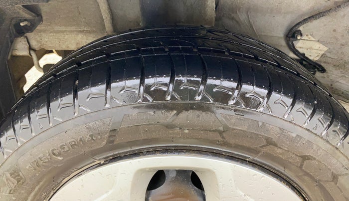 2022 Tata Tiago XT CNG, CNG, Manual, 99,275 km, Right Rear Tyre Tread