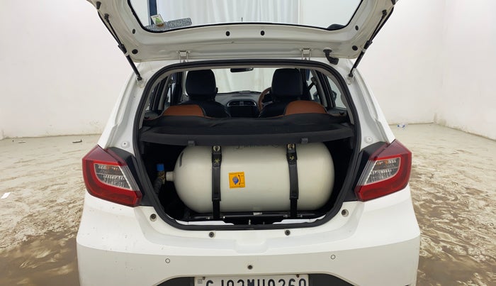2022 Tata Tiago XT CNG, CNG, Manual, 99,275 km, Boot Inside