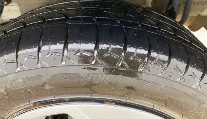 2022 Tata Tiago XT CNG, CNG, Manual, 99,275 km, Left Rear Tyre Tread