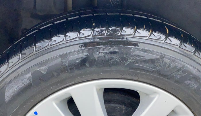 2017 Maruti Ertiga ZDI PLUS SHVS, Diesel, Manual, 29,935 km, Right Rear Tyre Tread
