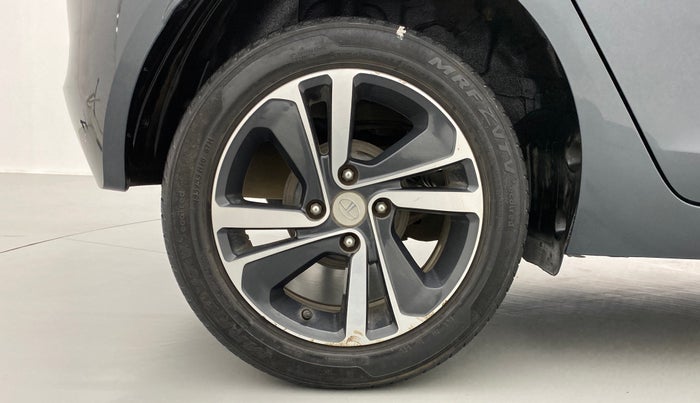 2020 Tata ALTROZ XZ 1.2, Petrol, Manual, 70,764 km, Right Rear Wheel