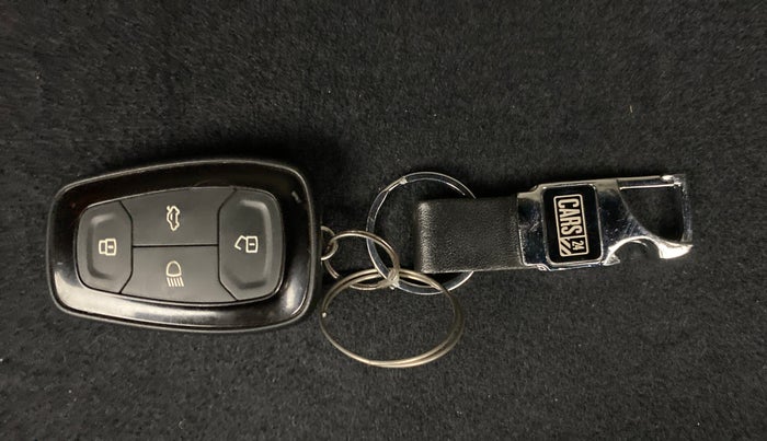 2020 Tata ALTROZ XZ 1.2, Petrol, Manual, 70,764 km, Key Close Up