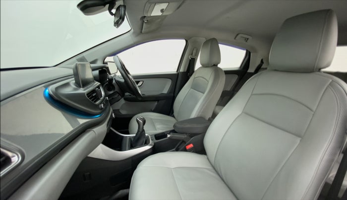 2020 Tata ALTROZ XZ 1.2, Petrol, Manual, 70,764 km, Right Side Front Door Cabin