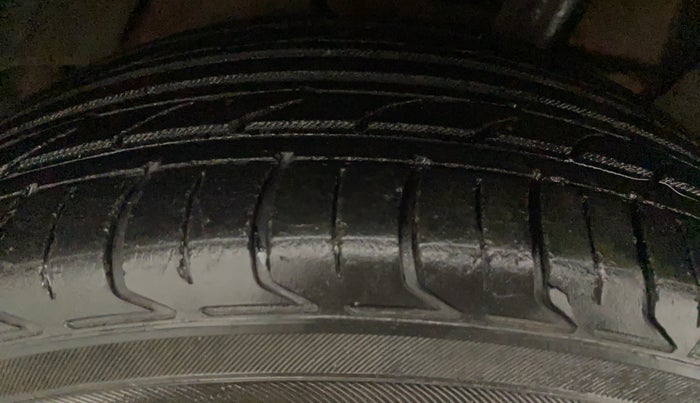 2014 Tata Zest XMS PETROL, Petrol, Manual, 56,112 km, Right Rear Tyre Tread