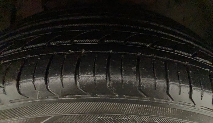 2014 Tata Zest XMS PETROL, Petrol, Manual, 56,112 km, Right Front Tyre Tread