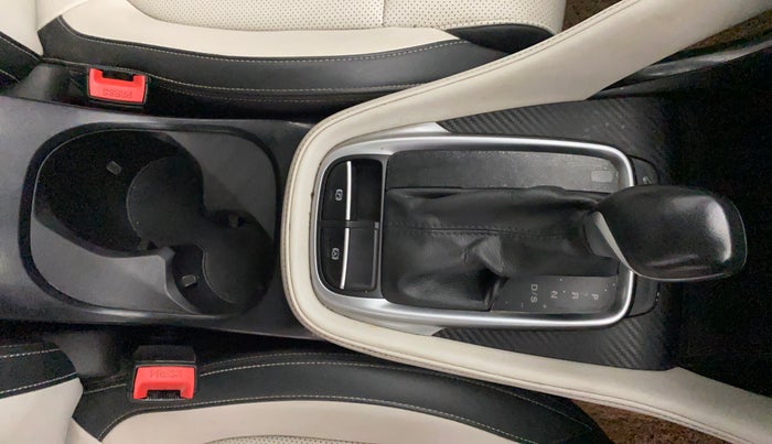 2022 MG ASTOR SAVVY 1.5 CVT, Petrol, Automatic, 90,017 km, Gear Lever