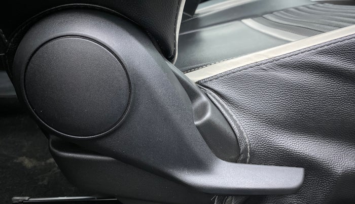 2019 Maruti Baleno DELTA 1.2 K12, Petrol, Manual, 20,747 km, Driver Side Adjustment Panel